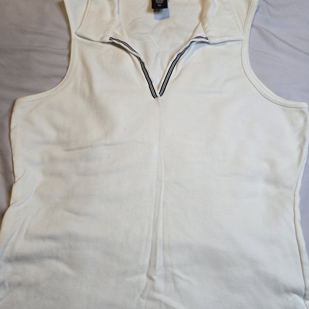 Langents Classic White V-Notch Tank Top - Unbranded